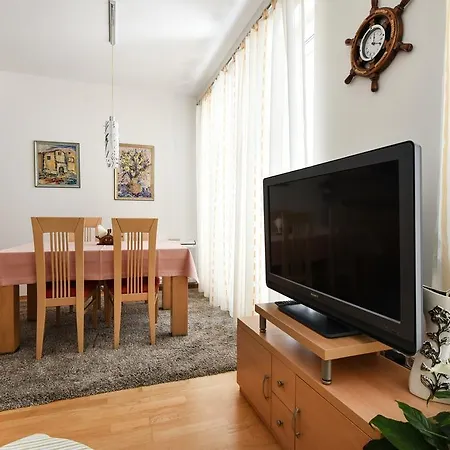 Apartment Marta Apartamento *